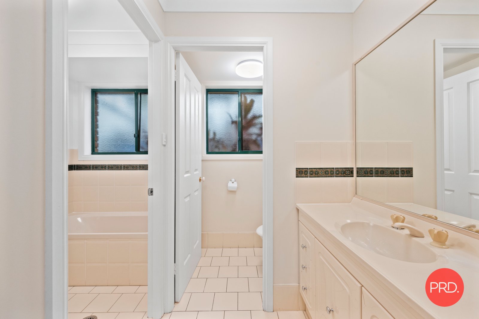 1A Coral Avenue COFFS HARBOUR 7