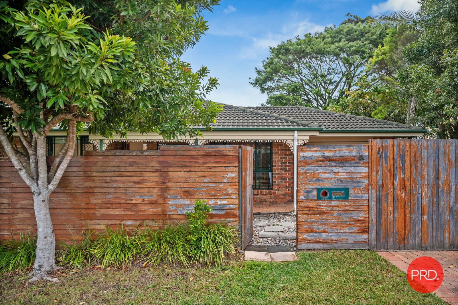 1A Coral Avenue COFFS HARBOUR 12
