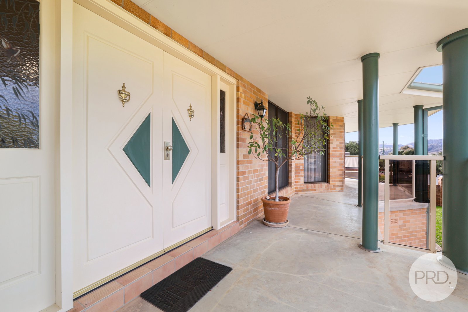 1a Darrell Road TAMWORTH 4