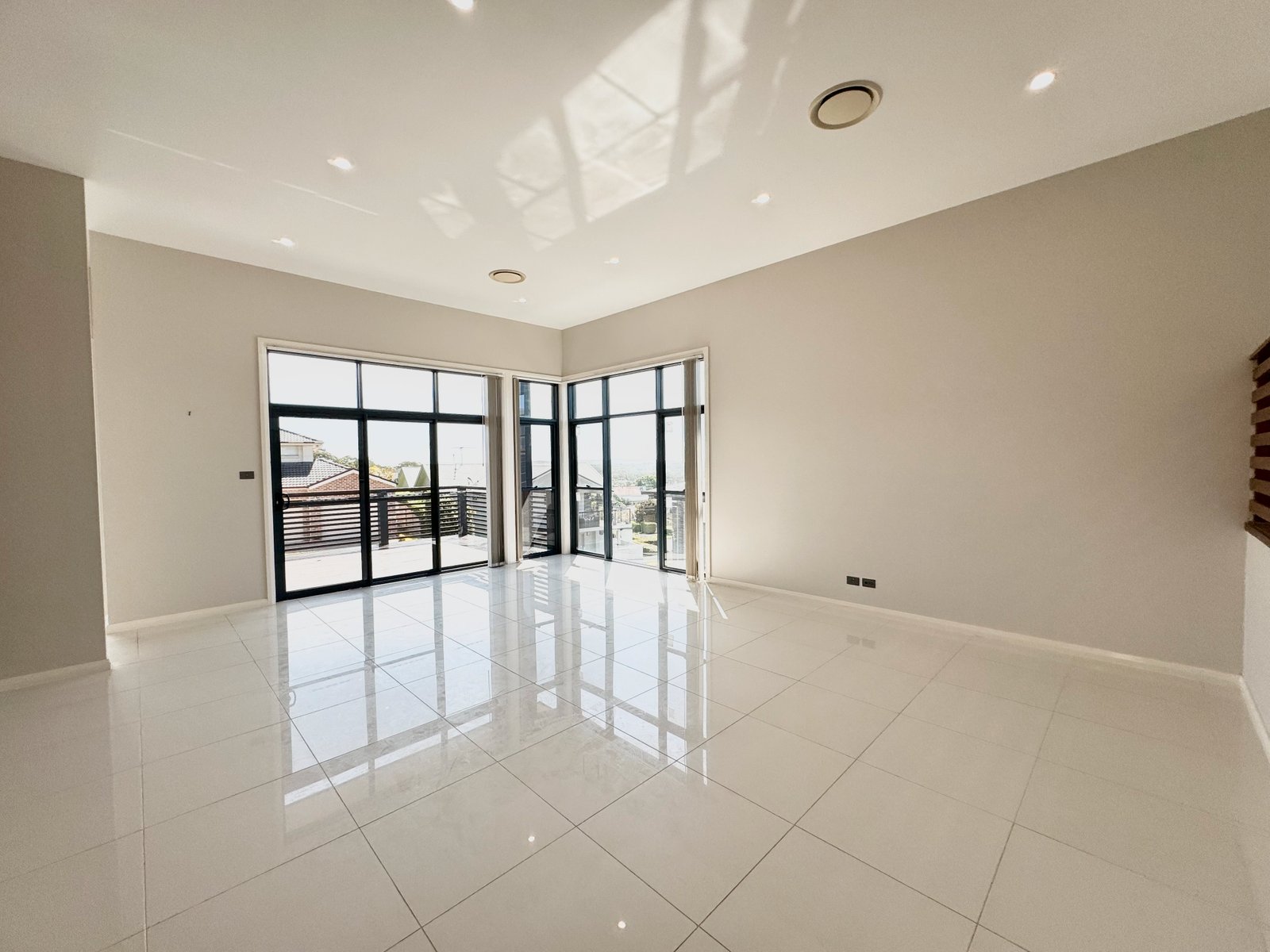 1A Dart Place CORLETTE 7