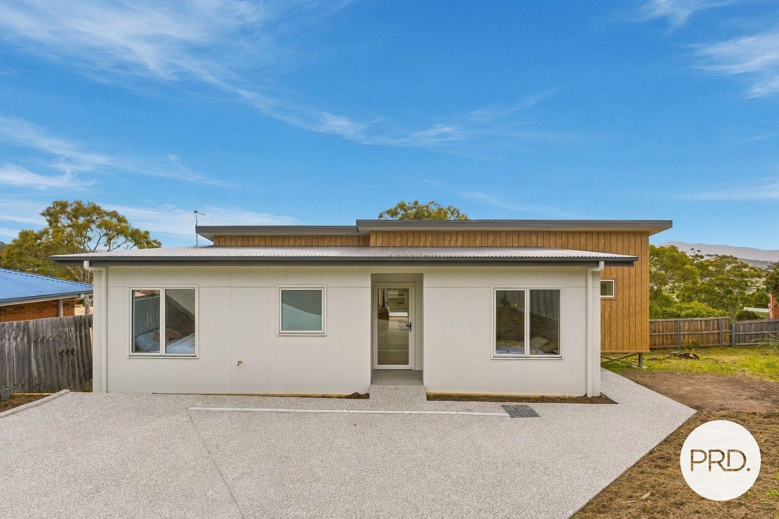 1A Dawson Court MORNINGTON 5