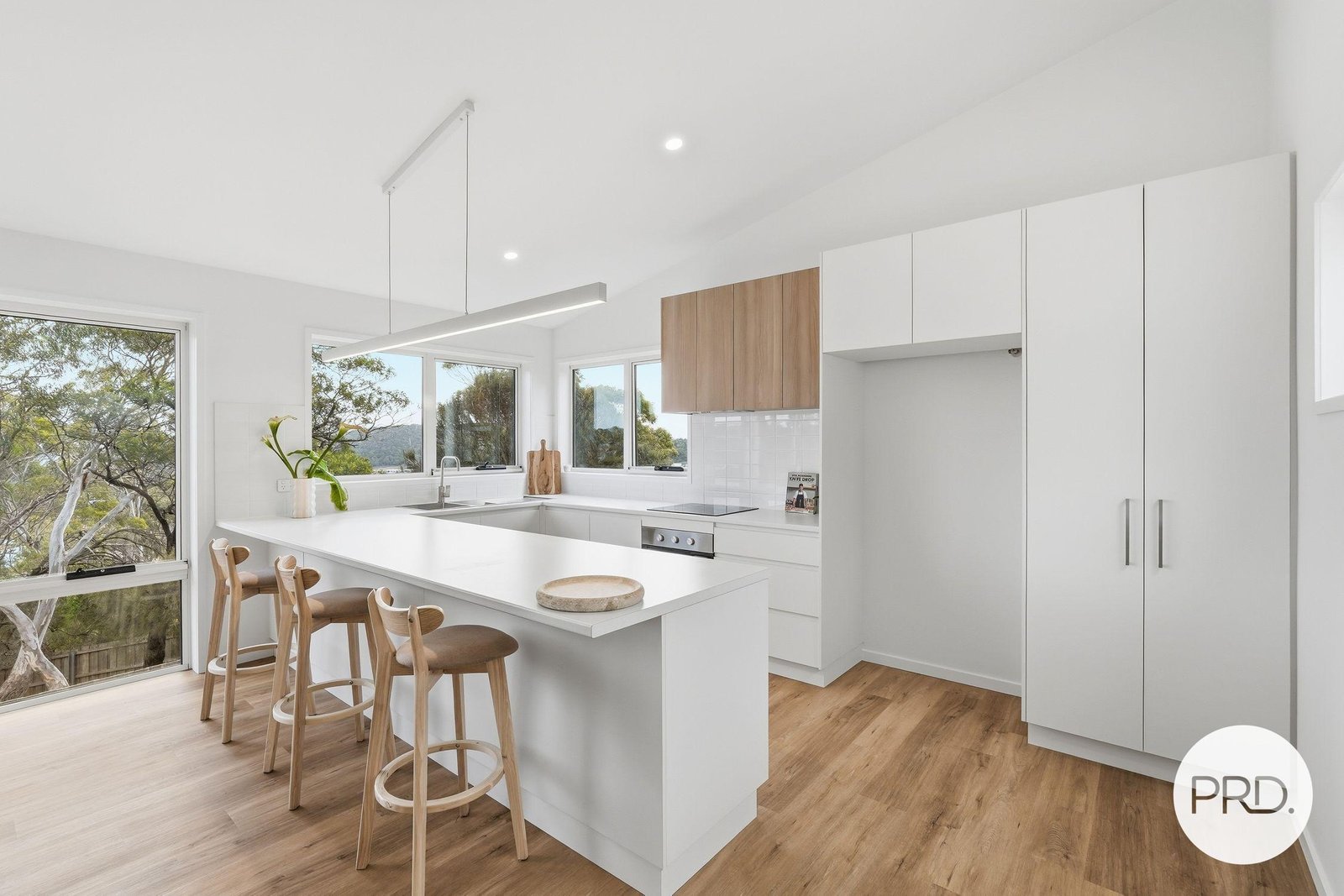 1A Dawson Court MORNINGTON 9