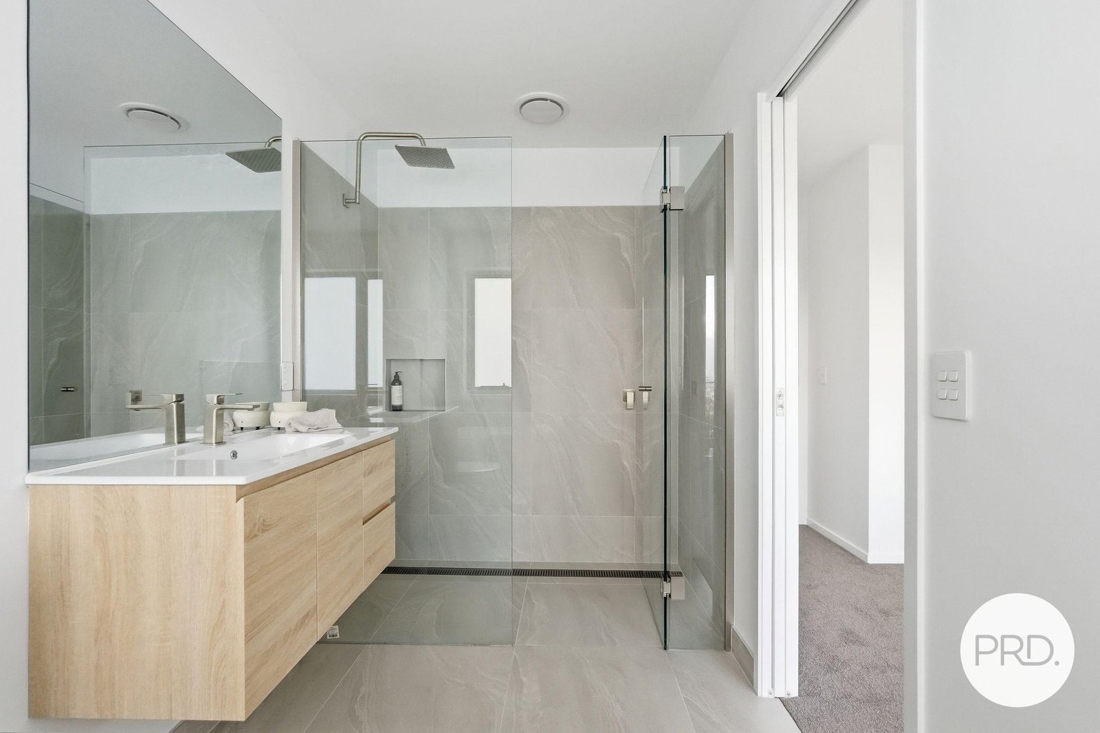 1A Dawson Court MORNINGTON 23