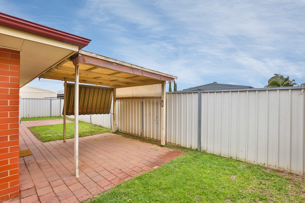 1A Fawkner Court MILDURA 11