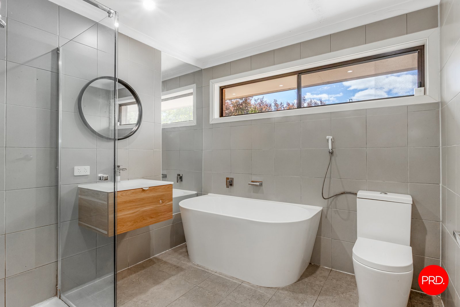 1A Gill Avenue CALIFORNIA GULLY 8