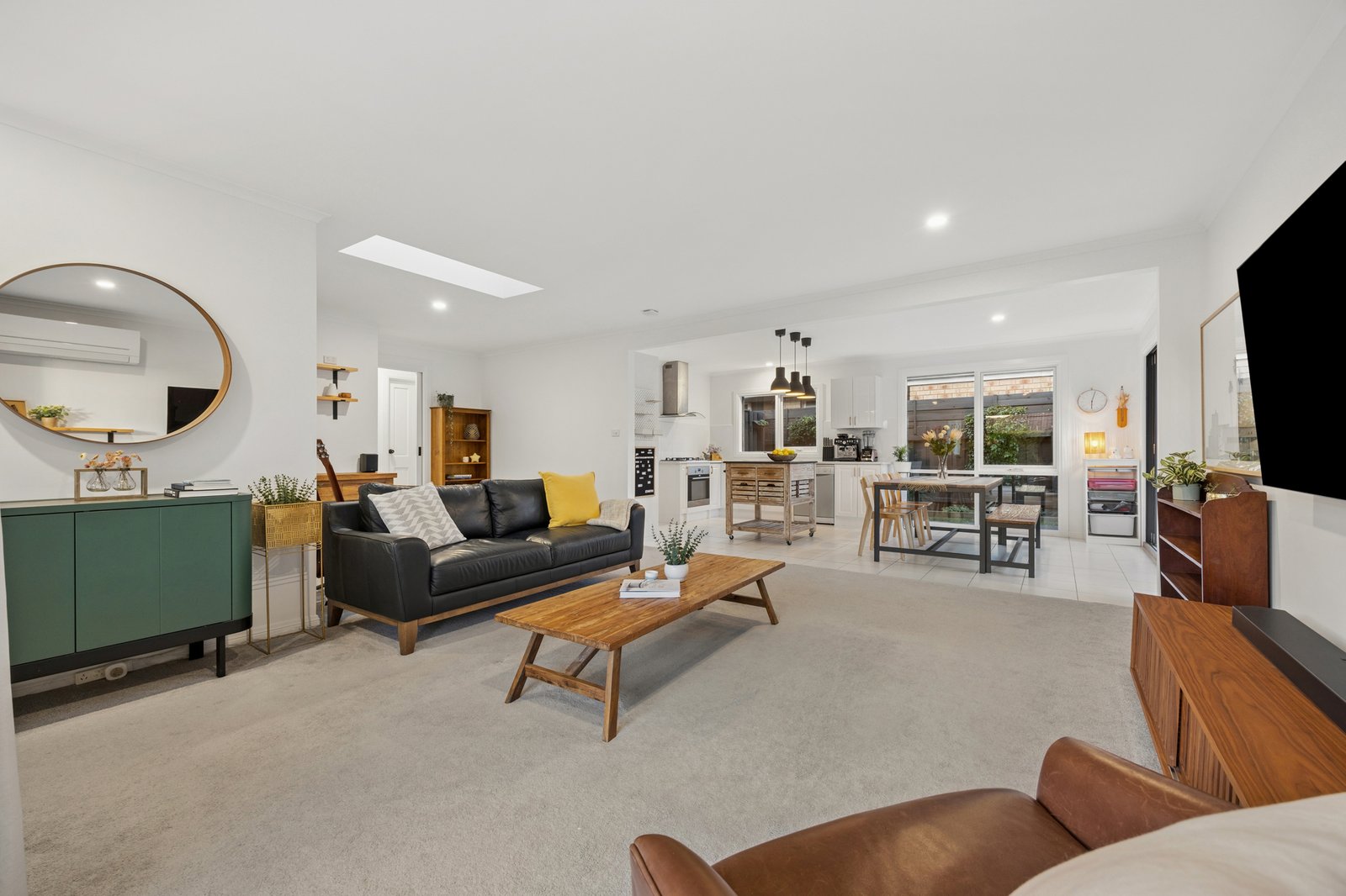 Gallery: 1A Helmich Court
