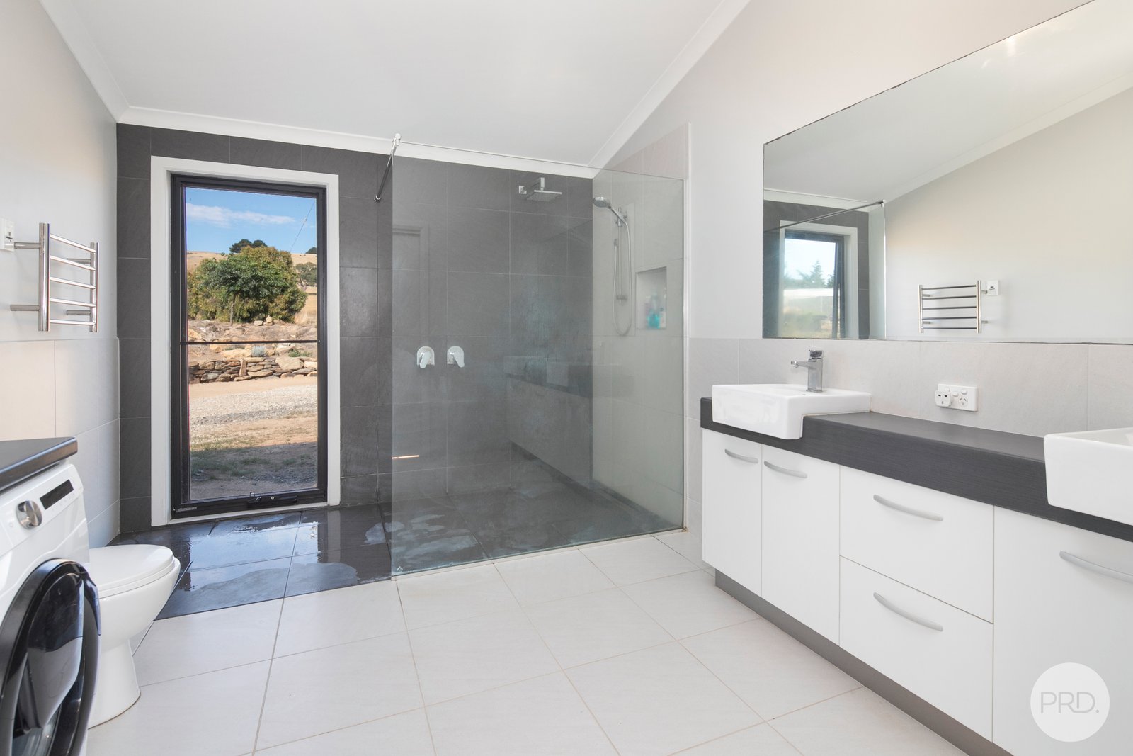 1A Kimberley Drive WAUBRA 9