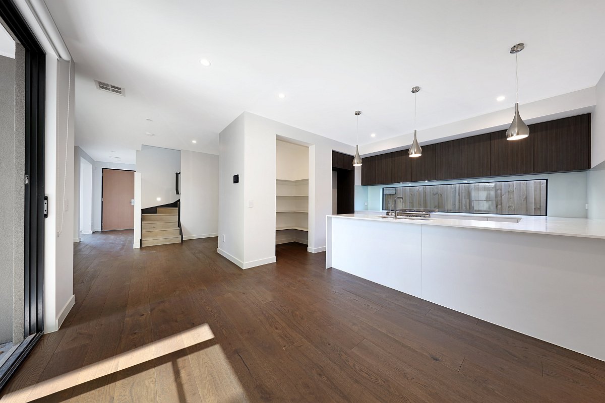 Gallery: 1A Loch Court