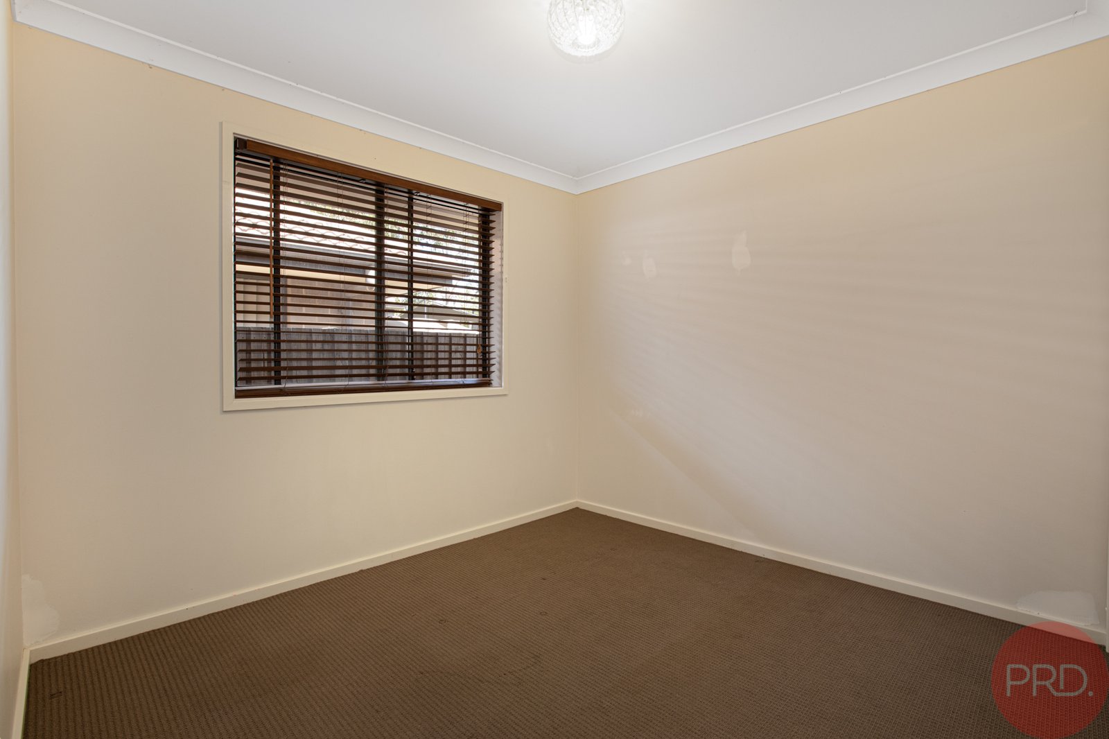 1A Mckeachie Drive ABERGLASSLYN 12