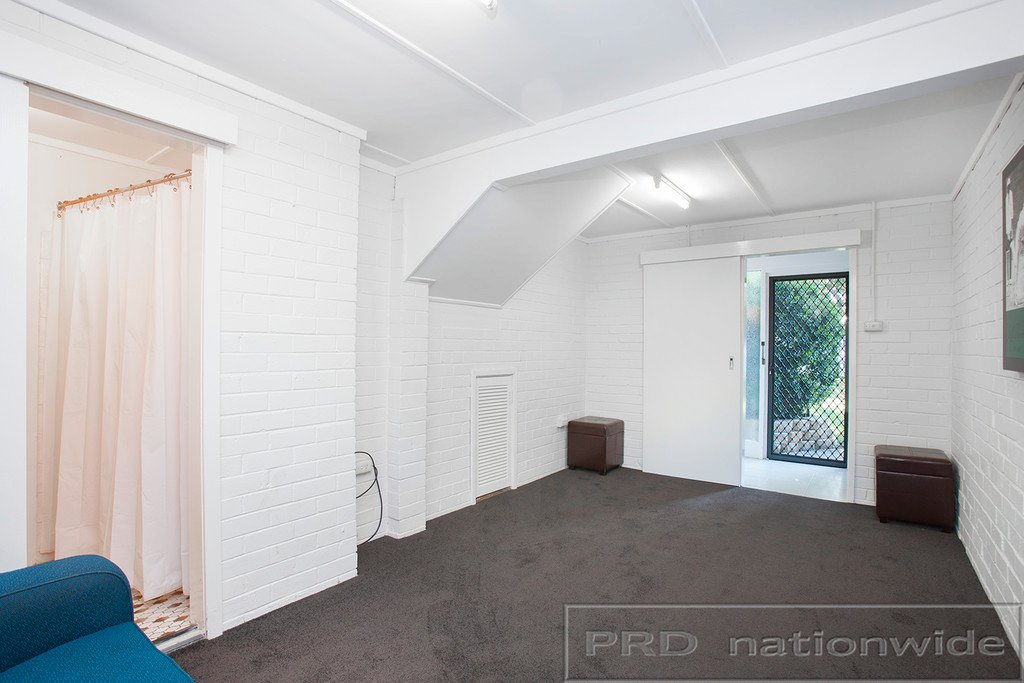 1A Melrose Street LORN 12