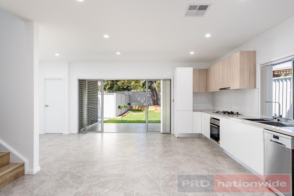 1a Messines Avenue MILPERRA 2