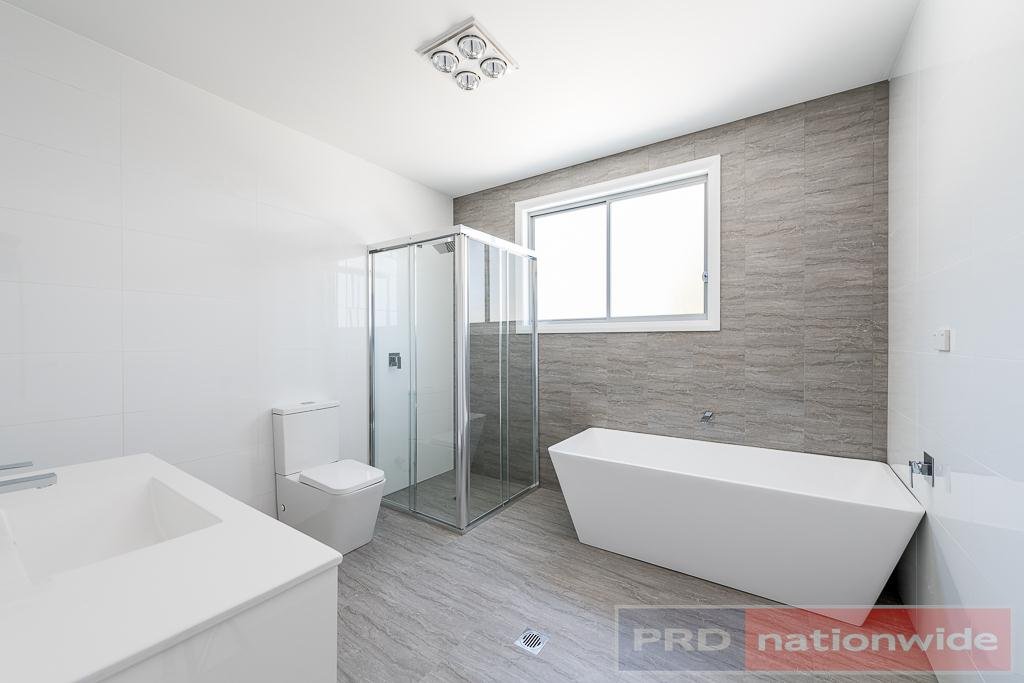 1a Messines Avenue MILPERRA 6