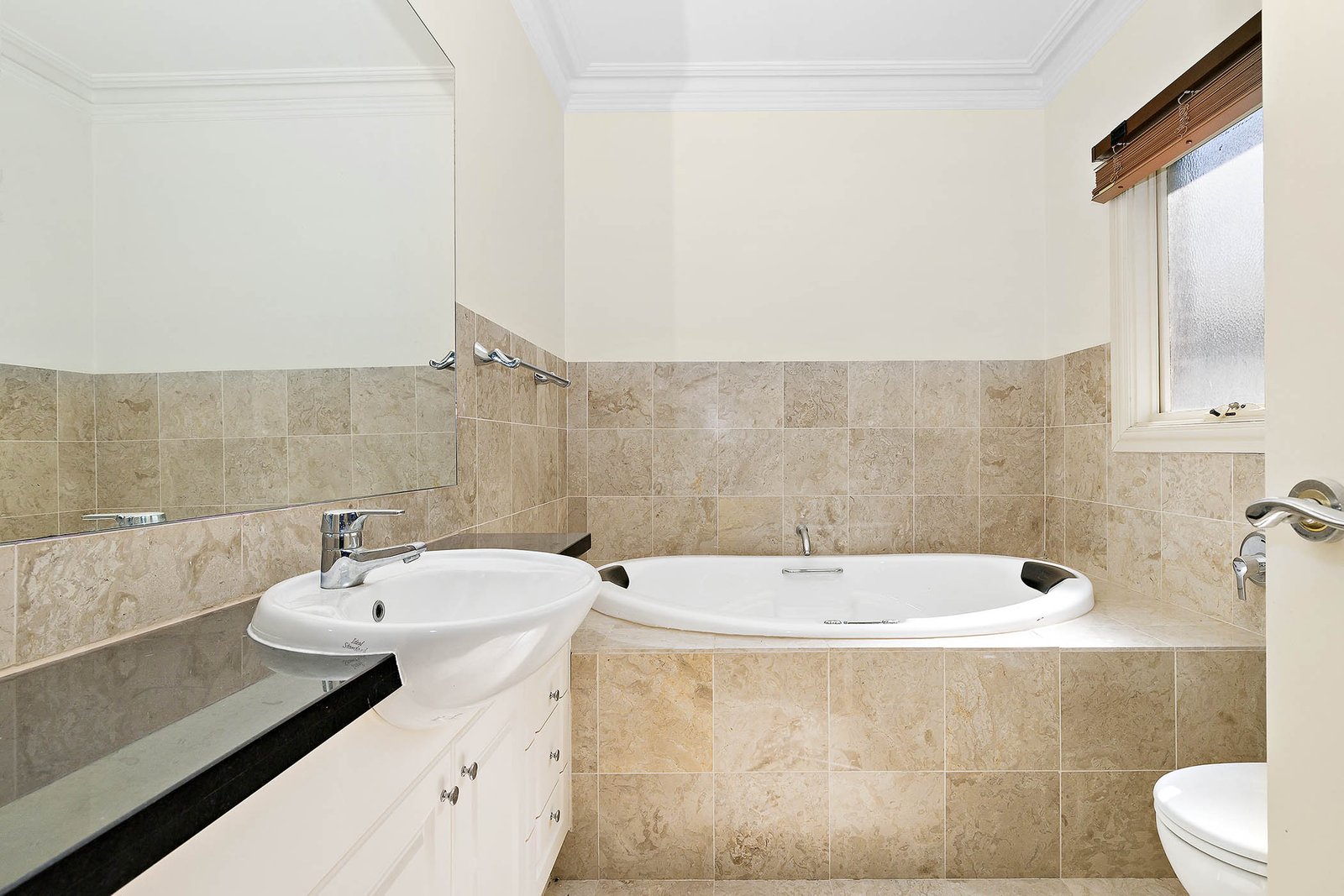 Real Estate and Property in 1A Metung Street, Balwyn, VIC