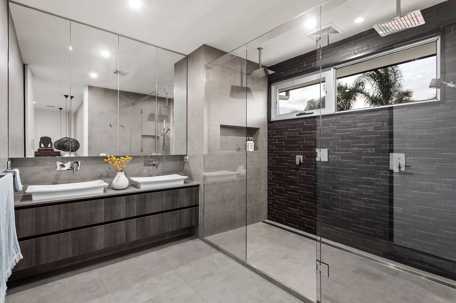 Real Estate and Property in 1A Nathan Grove, Caulfield South, VIC