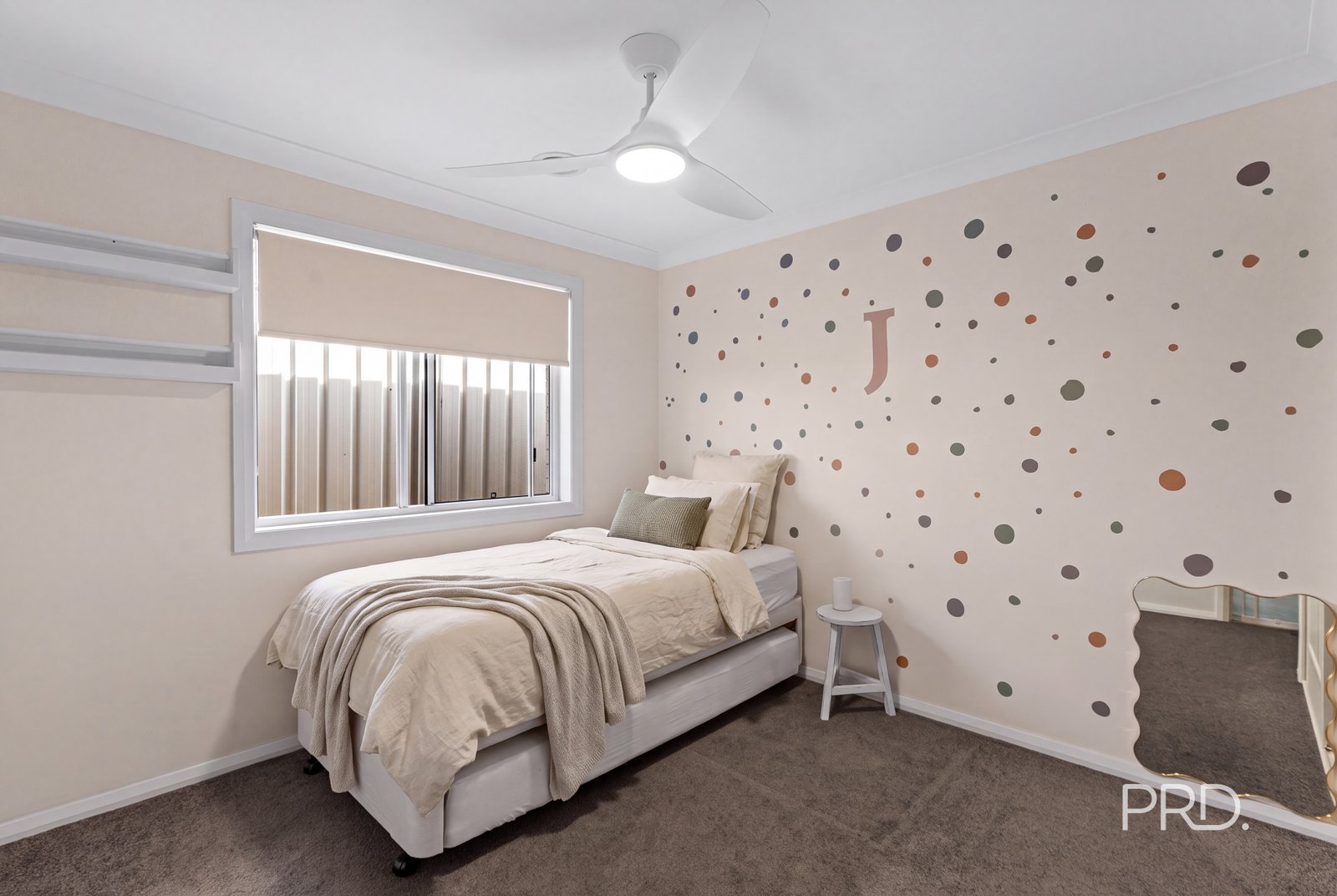 1A Pooginook Place BOURKELANDS 9