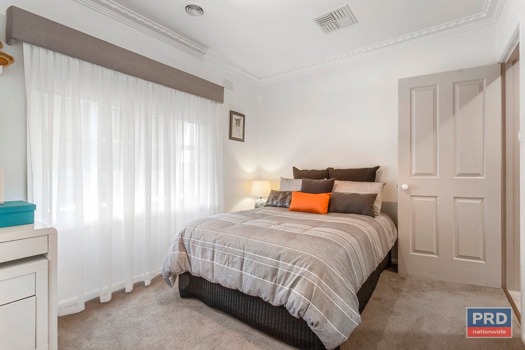 1a Rose Street CALIFORNIA GULLY 7