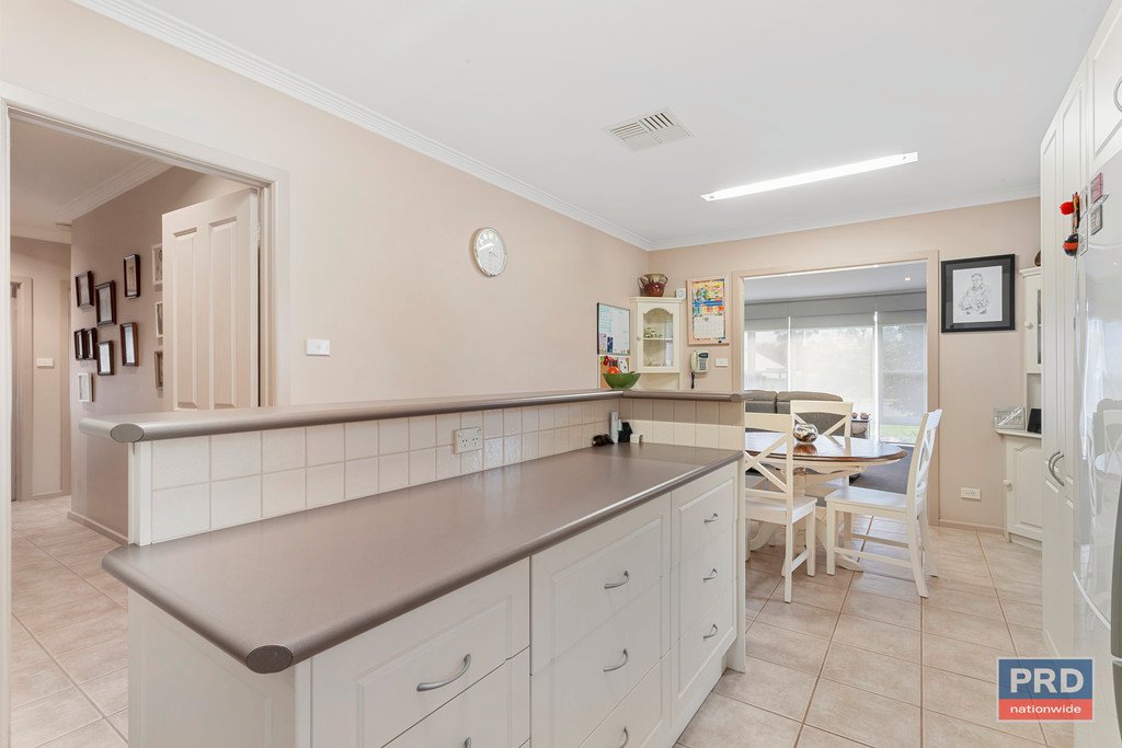 1a Rose Street CALIFORNIA GULLY 15