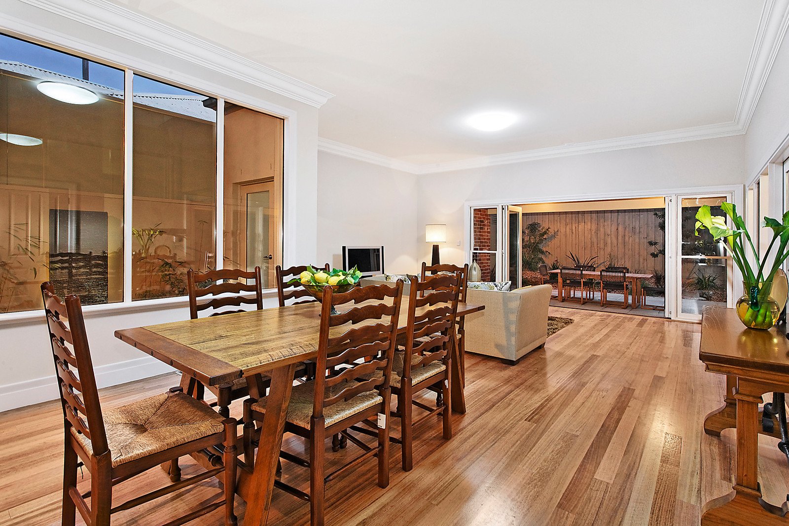 1A Roseberry Street, Hawthorn East, VIC