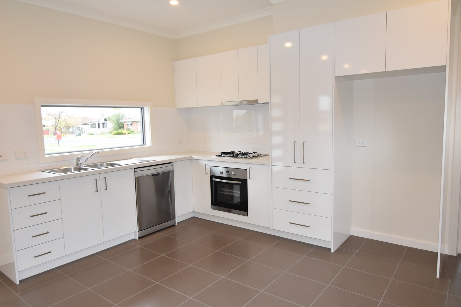 Gallery: 1A Sandalwood Close