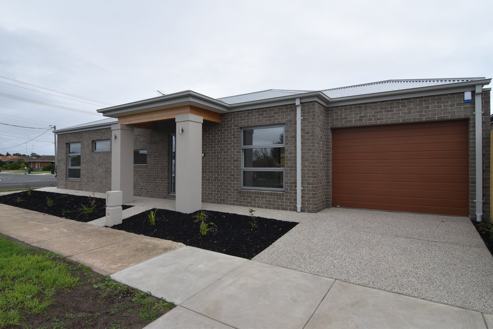 Gallery: 1A Sandalwood Close