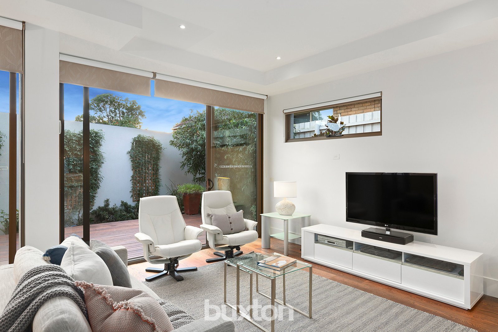 Gallery: 1A Tuxen Court