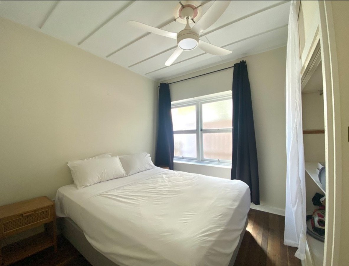 1A/14 The Esplanade Burleigh Heads 5