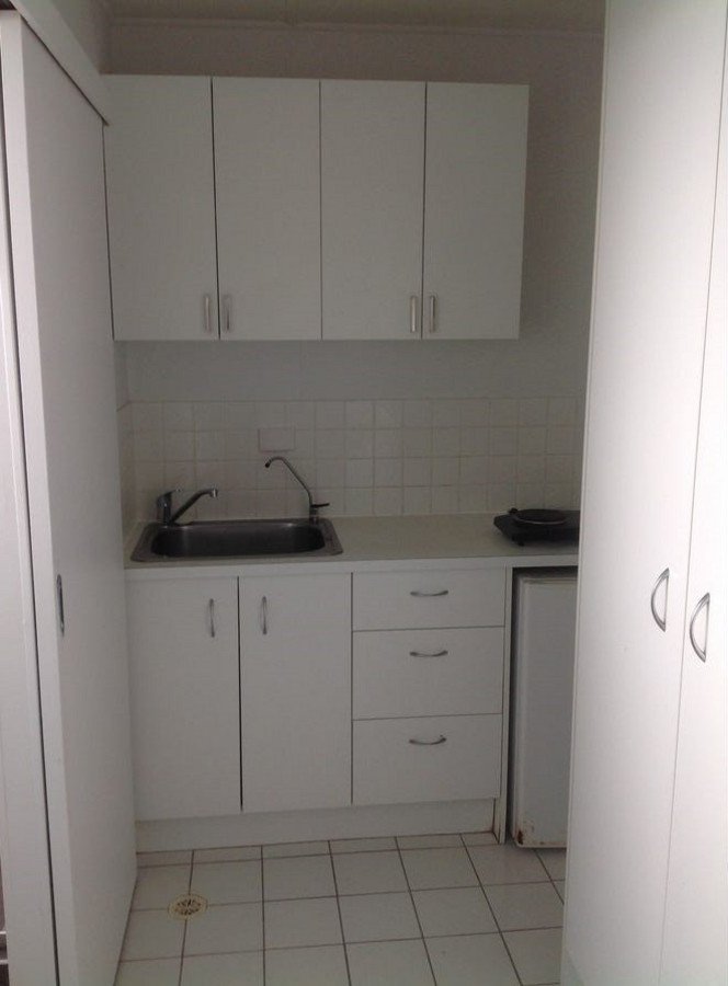 1a/27 Cronulla Avenue Mermaid Beach 4