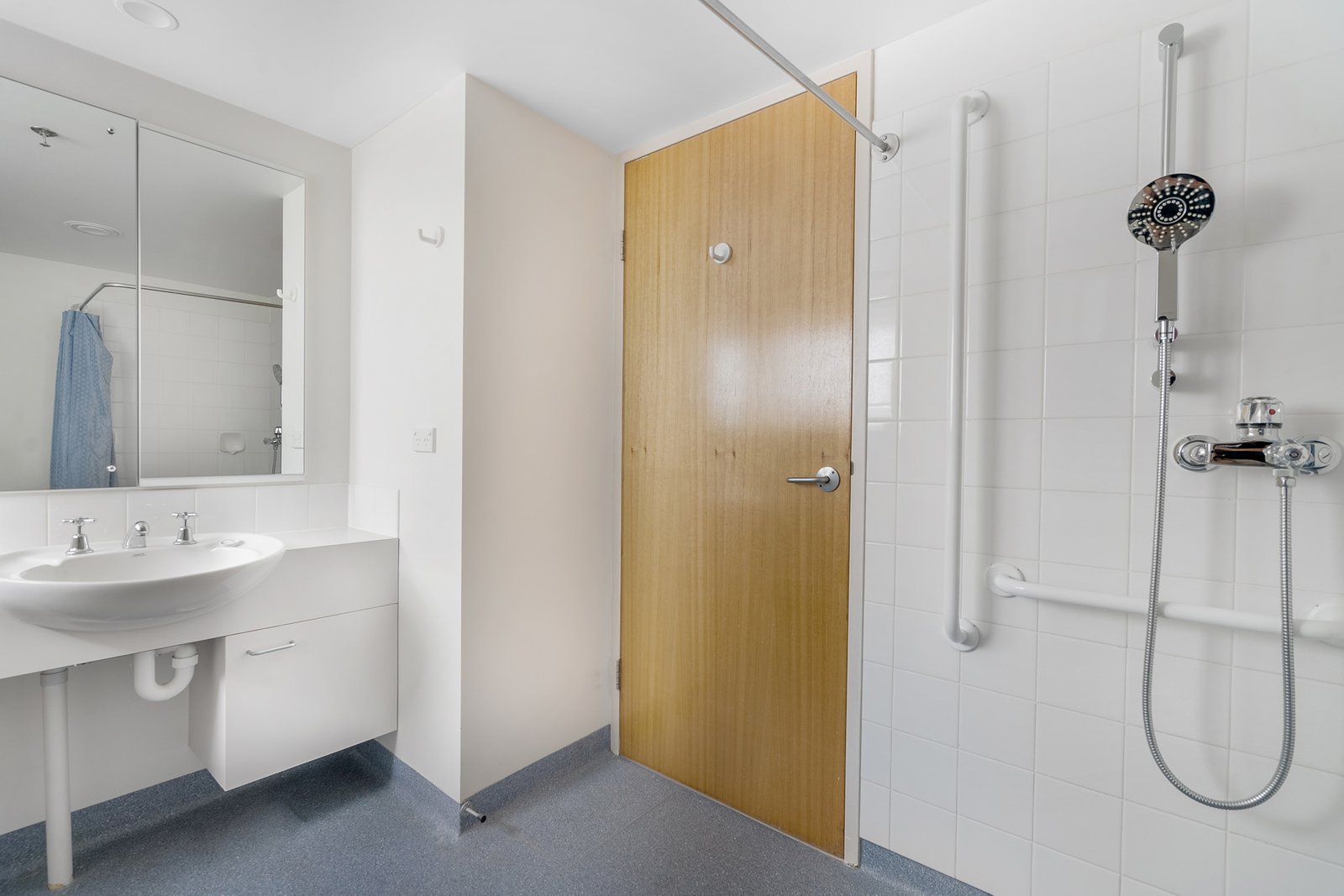 1a/7 Ballawinnie Road LINDISFARNE 3