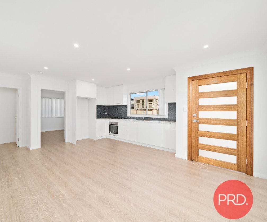 1a/Rodgers Avenue  PANANIA 1