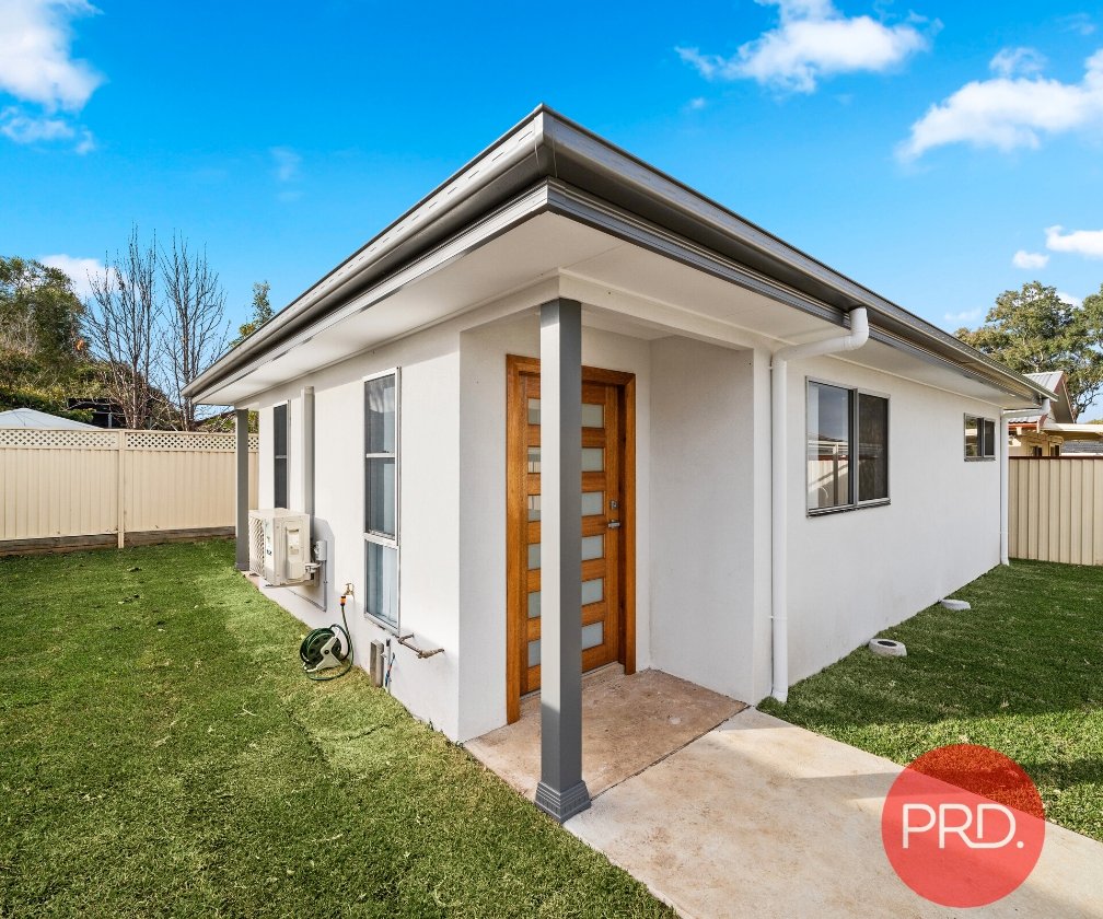 1a/Rodgers Avenue  PANANIA 3