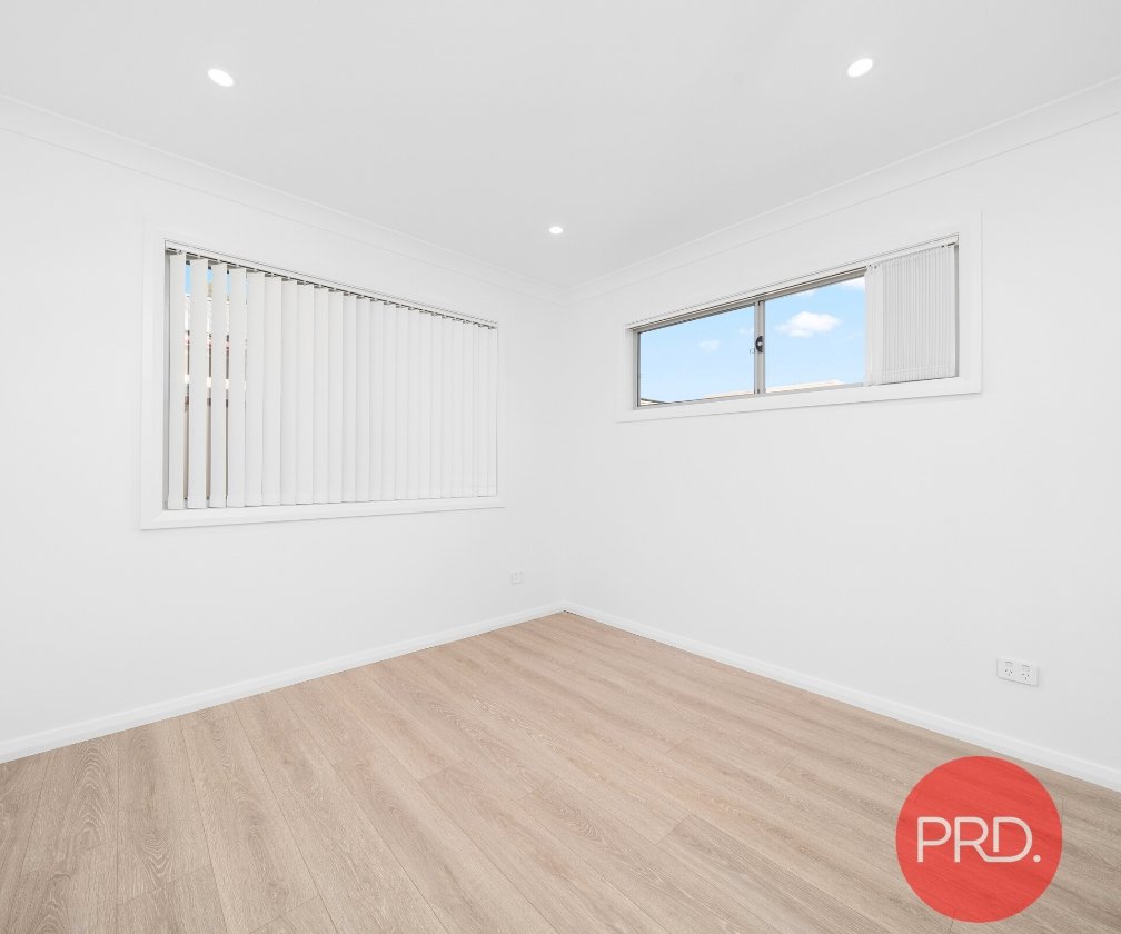 1a/Rodgers Avenue  PANANIA 4