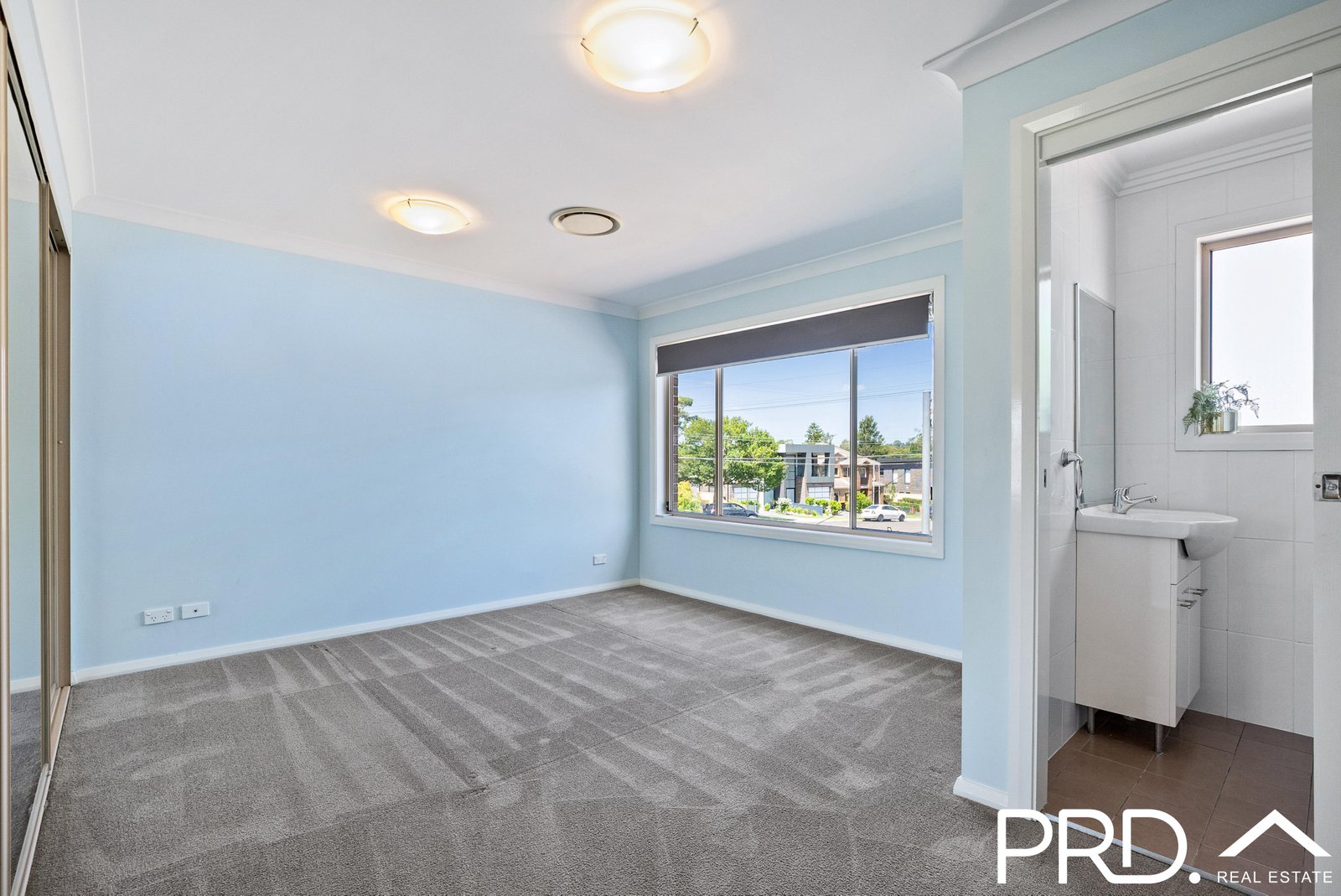 1b Broe Avenue EAST HILLS 3