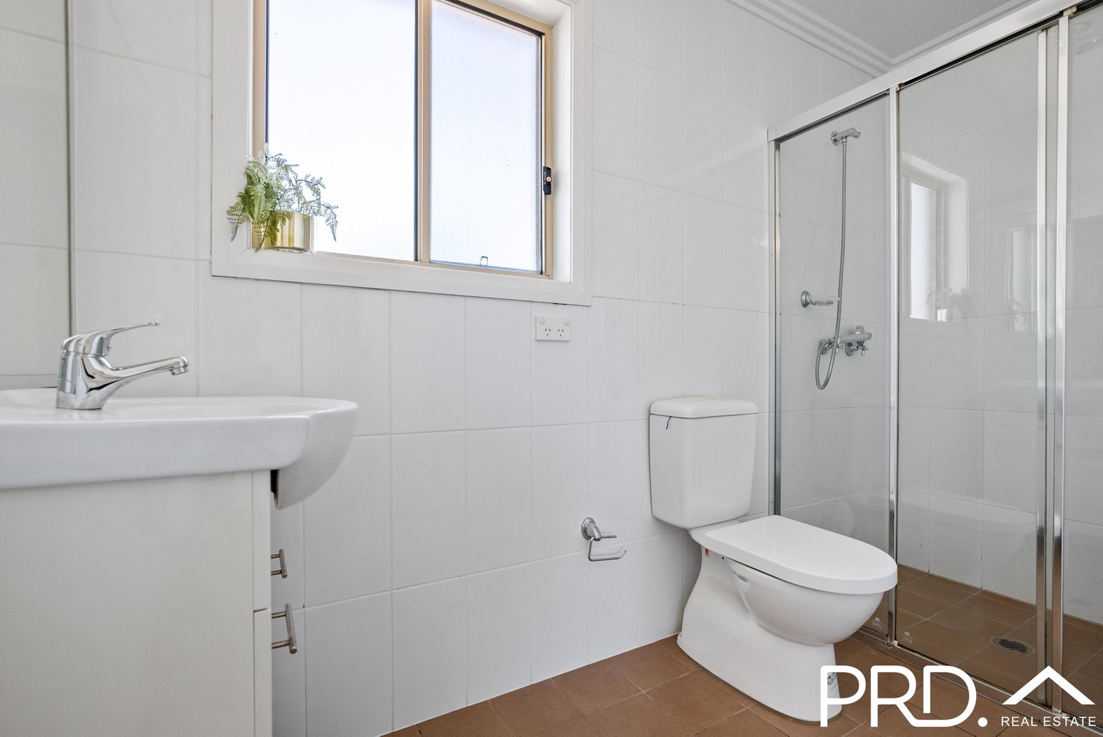 1b Broe Avenue EAST HILLS 4