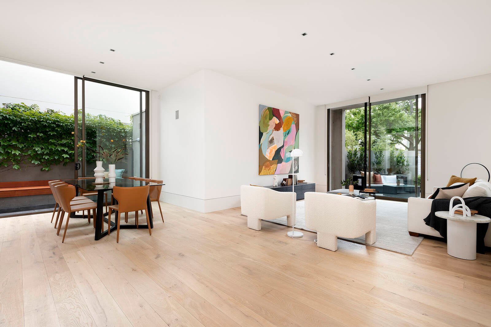 Real Estate and Property in 1B Cleeve Court, Toorak, VIC