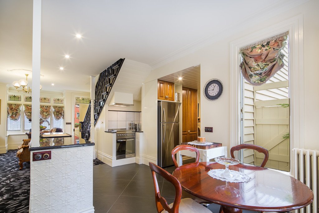 1B Devon Street LAKE WENDOUREE 6