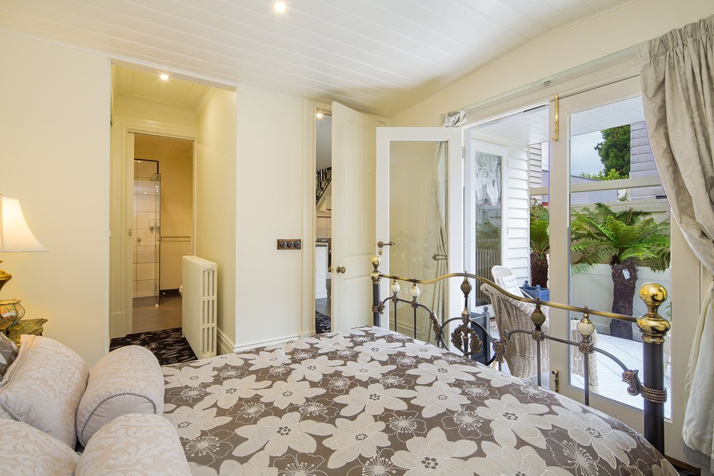 1B Devon Street LAKE WENDOUREE 11