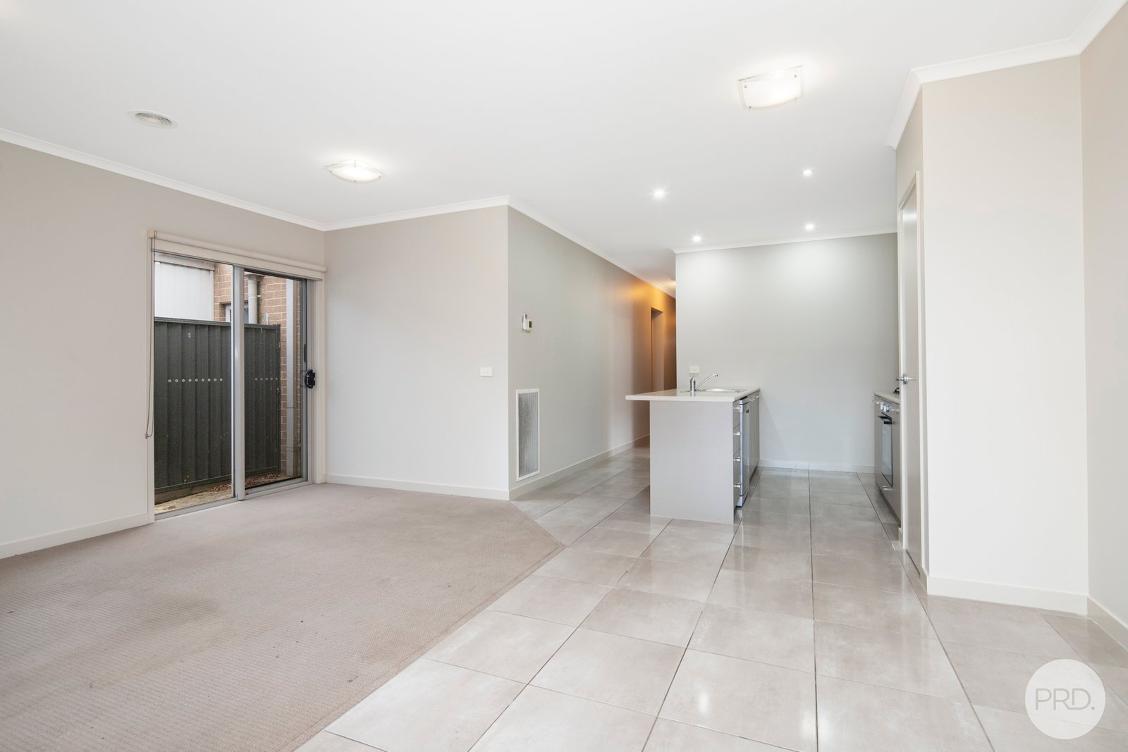 1B King George Way MITCHELL PARK 2