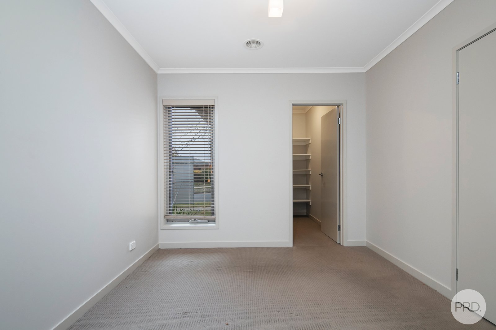 1B King George Way MITCHELL PARK 5