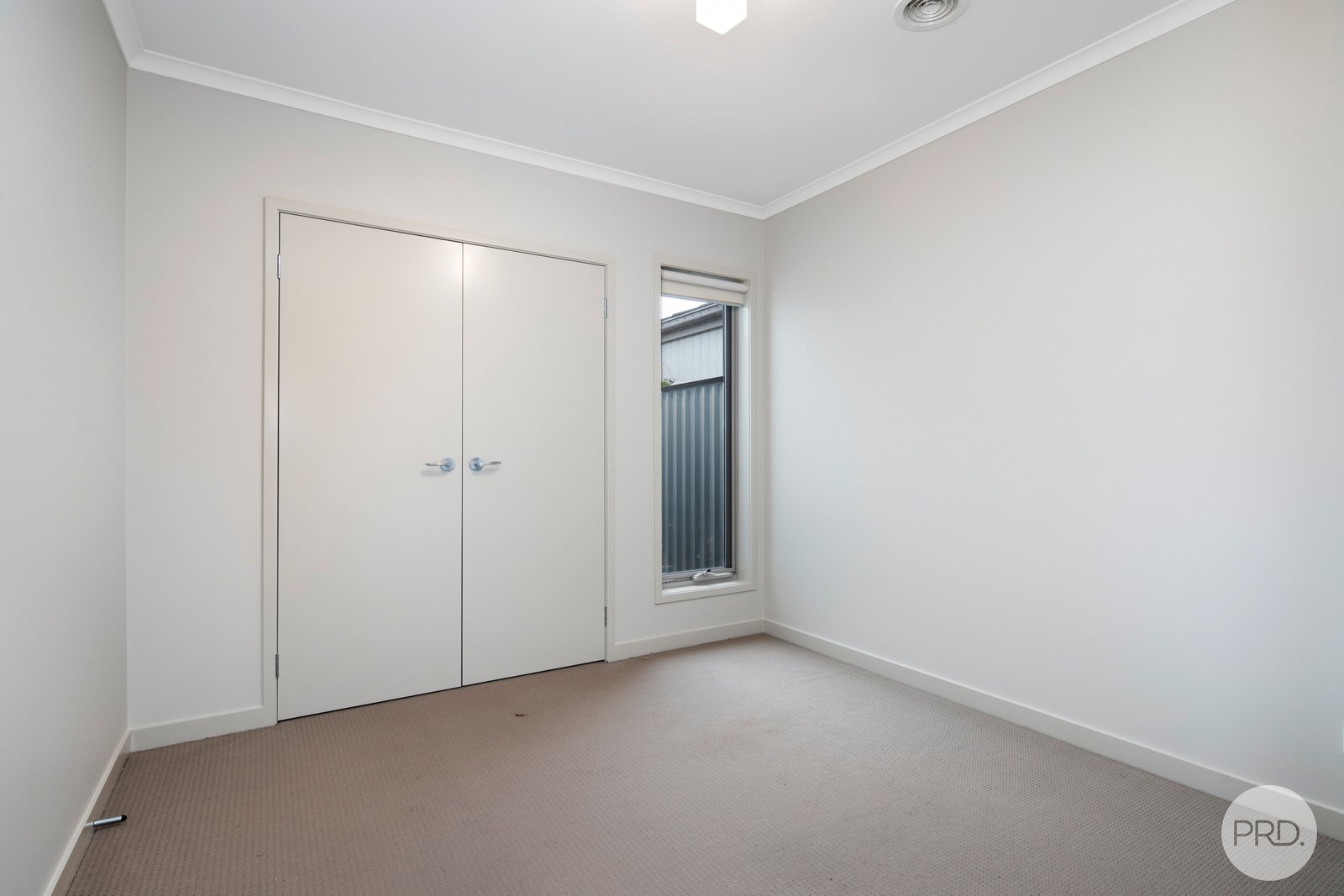 1B King George Way MITCHELL PARK 8