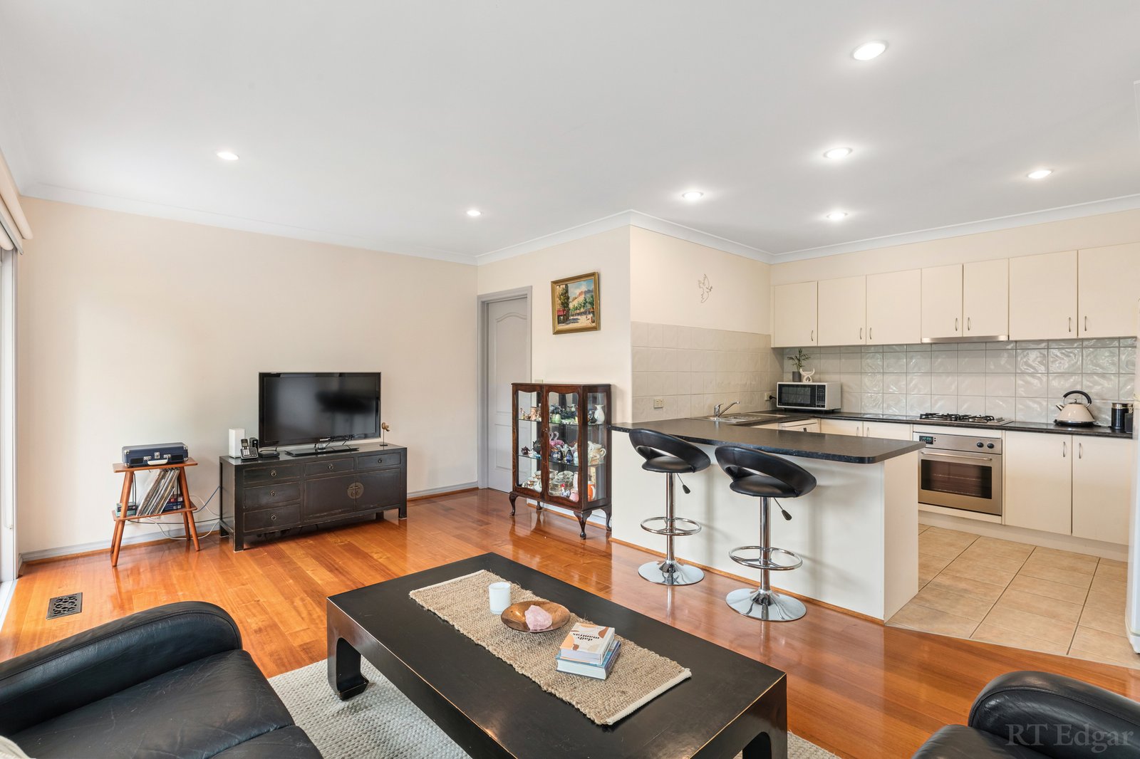 Real Estate and Property in 1B Oak Street, Preston, VIC