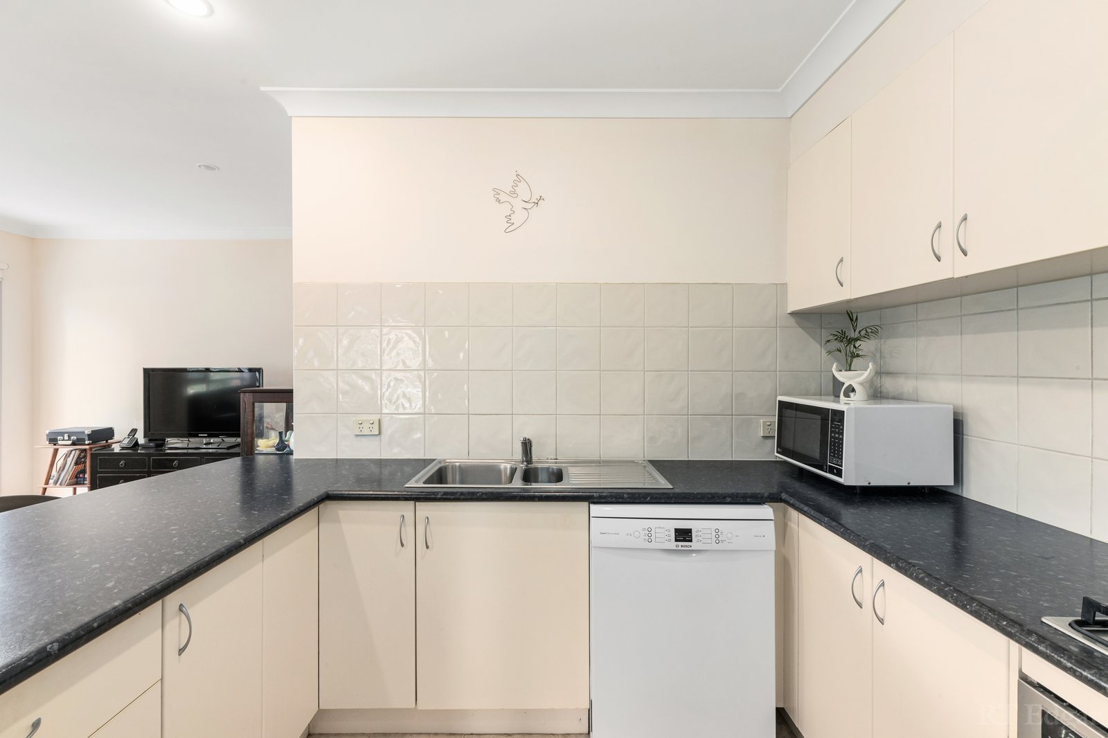 Real Estate and Property in 1B Oak Street, Preston, VIC