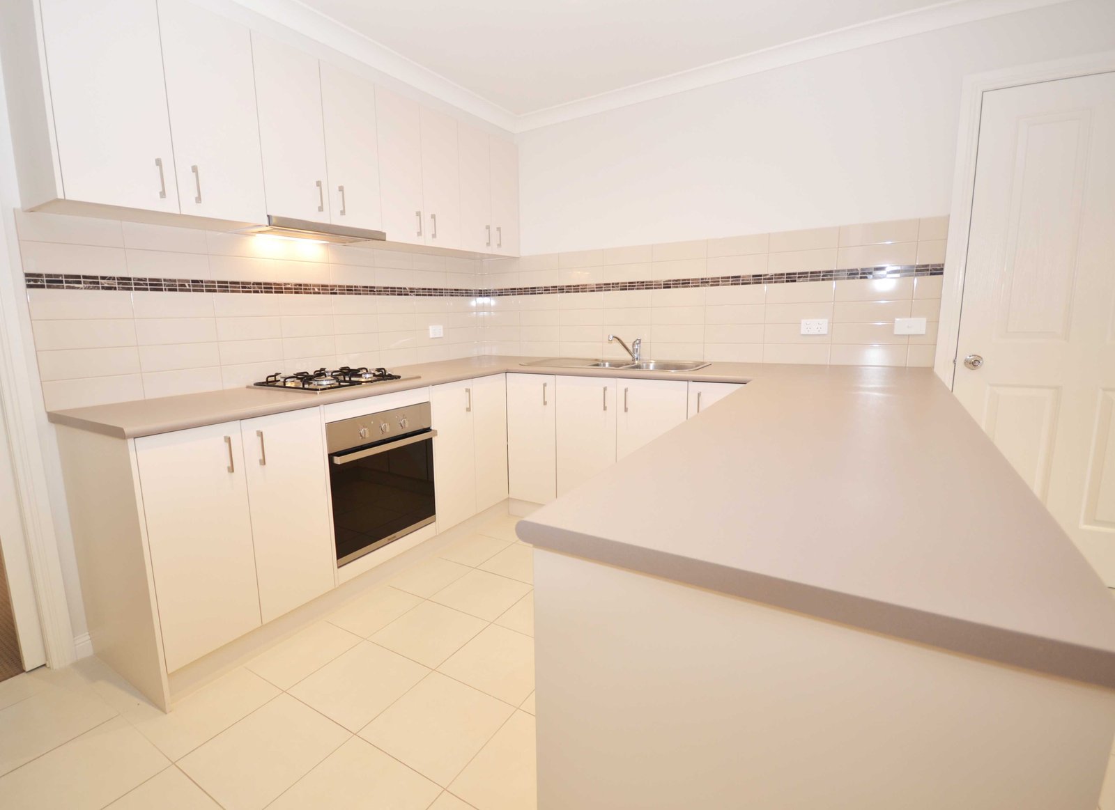 Gallery: 1B Riverview Court
