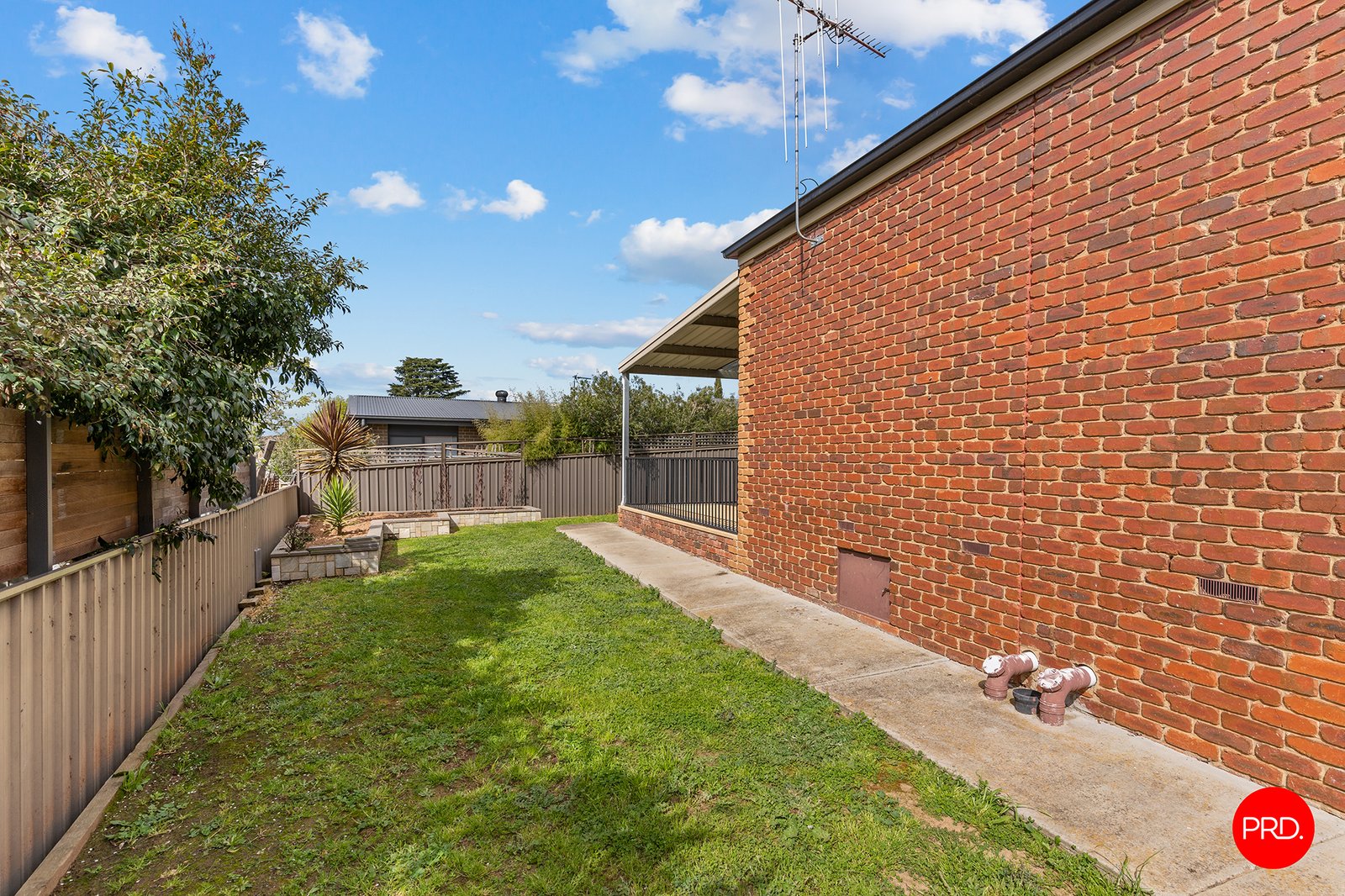 1B Tasman Court KANGAROO FLAT 20