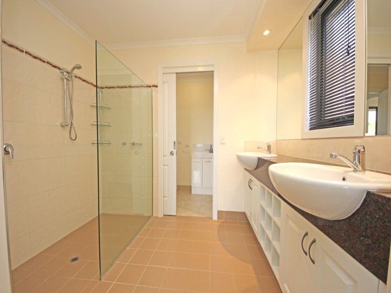 1B Turnbull Crescent ROSETTA 8