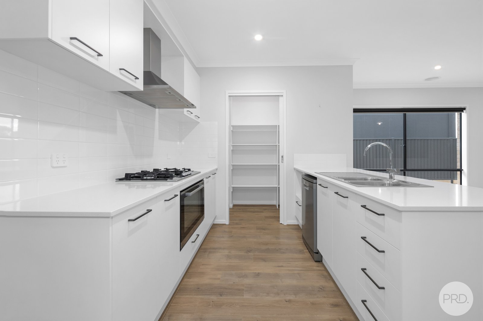 1B Walker Street BLACK HILL 6