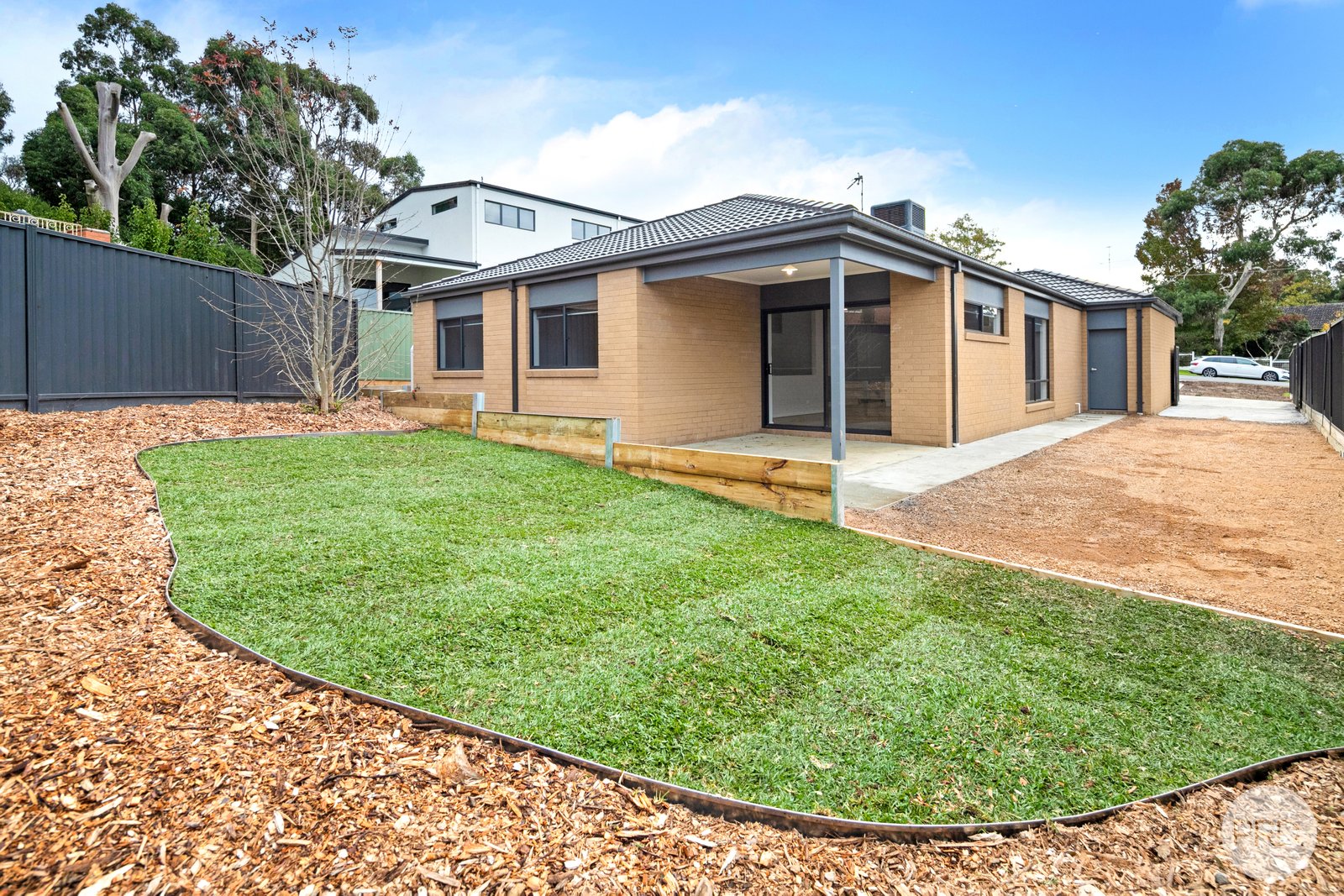 1B Walker Street BLACK HILL 16