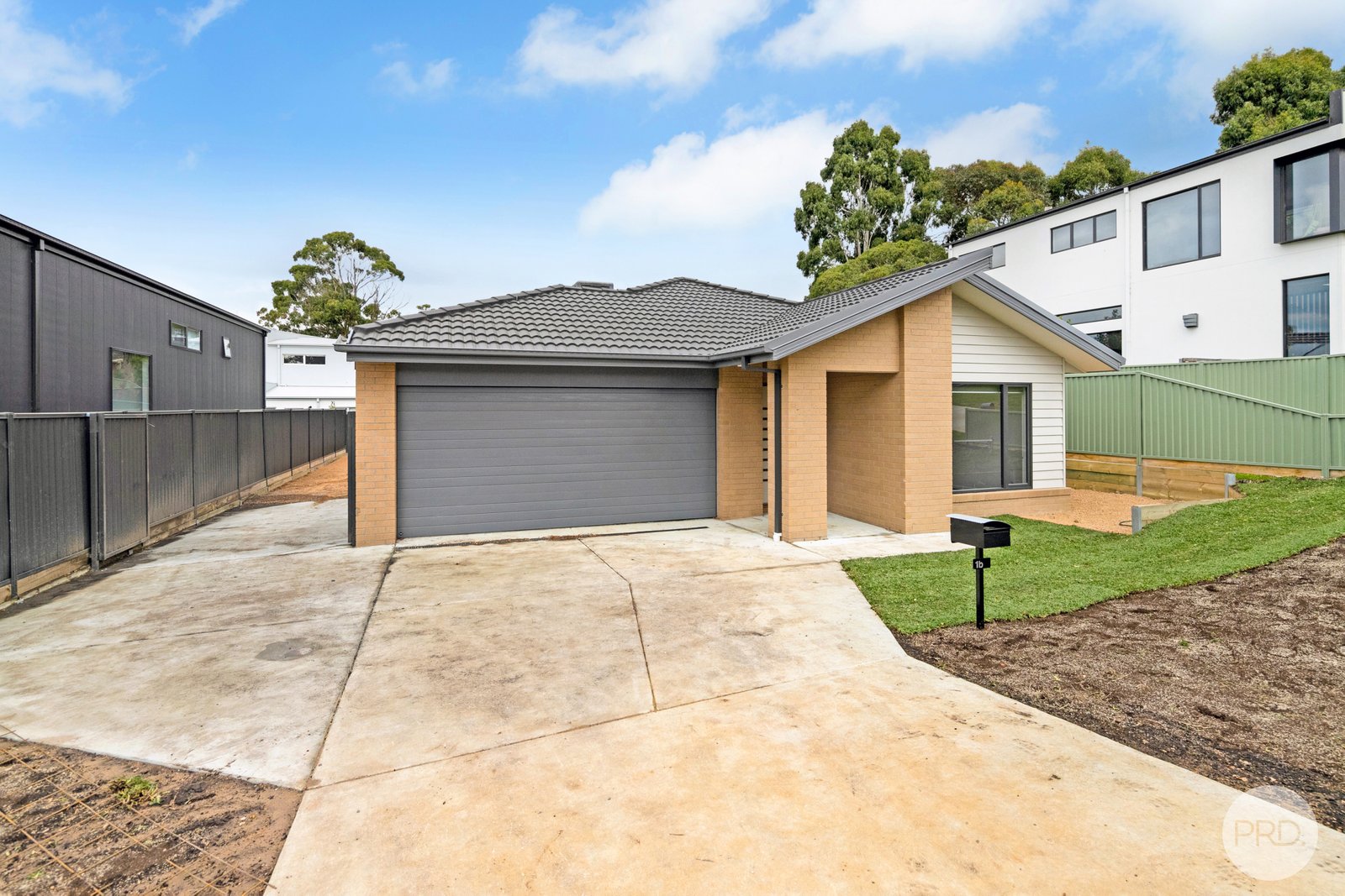 1B Walker Street BLACK HILL 17