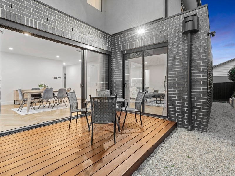 1B Winters Way, Doncaster, VIC