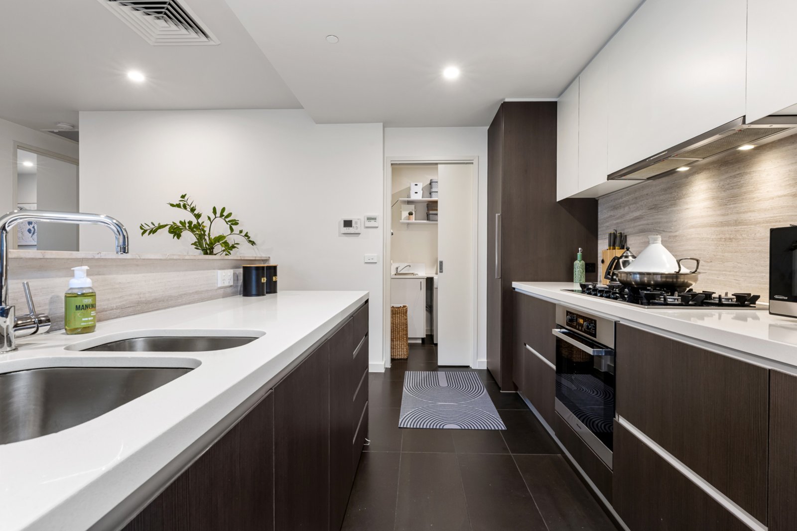 Gallery: 1B/18 Wendouree Parade