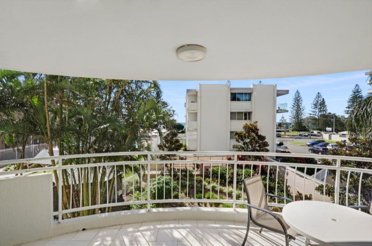 1B/3 Second Avenue Burleigh Heads 8